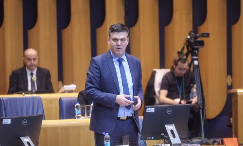 Cvitanović predao potpise potpore kandidaturi Zdenka Lučića za Predsjedništvo BiH