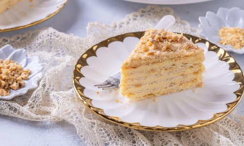 Za ovu raskošnu tortu ne morate paliti pećnicu: Ovaj prefini desert gotov je za 15 minuta