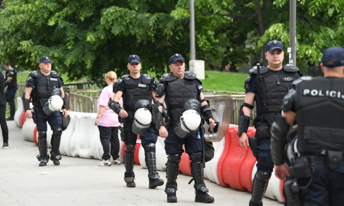 FOTO Prosvjed protiv Vučića u Beogradu, policija blokirala Ćacilend