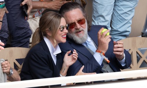 Zaljubljeni Russell Crowe privukao sve poglede u Parizu