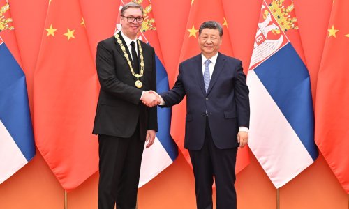 Xi je osobno uručio još samo Putinu: Vučić u Kini odlikovan Medaljom prijateljstva