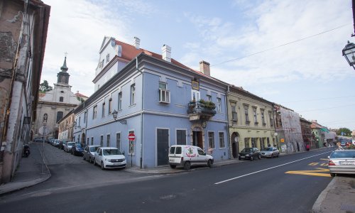 Antihrvatski prijeteći grafit osvanuo na rodnoj kući bana Jelačića