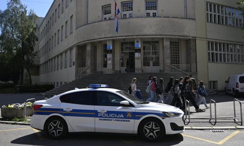 Novi val dojava o bombama u zagrebačkim školama: Djeca evakuirana, policija na terenu