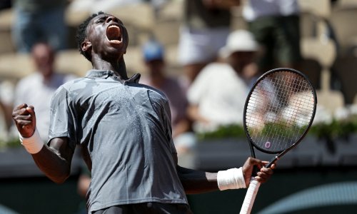 Pariz ima novog heroja! Čudesni lokalni klinac od 17 godina u drami od pet sati 'zapalio' Roland Garros