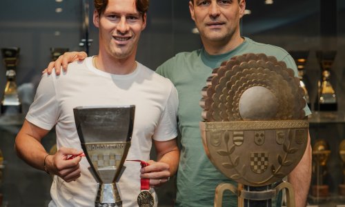 Dinamo ugostio svoje zaboravljene zvijezde i uručio im medalje za titule