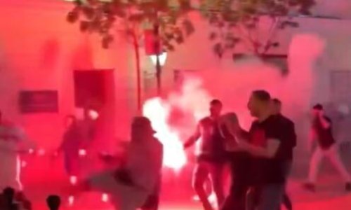 Pogledajte veliku tučnjavu u Budimpešti uoči finala Lige prvaka: Lete baklje, šake i stolice