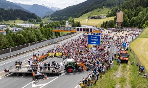 Kaos na jednoj od najvažnijih europskih ruta: Tisuće izašle na ulice
