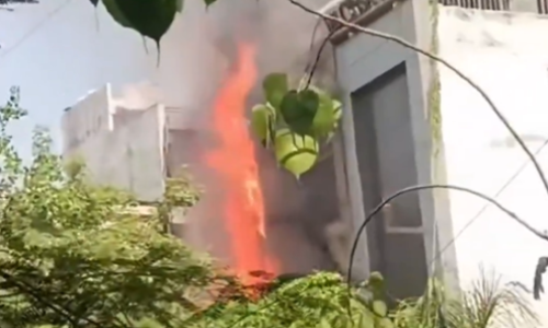 VIDEO Gori hotel u New Delhiju: Poginula najmanje 21 osoba