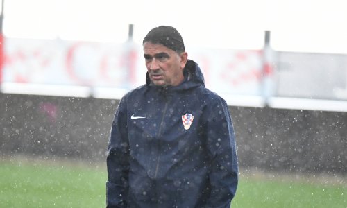 Pogledajte kako je jutro nakon poraza od Belgije pokisli Zlatko Dalić vodio trening Vatrenih