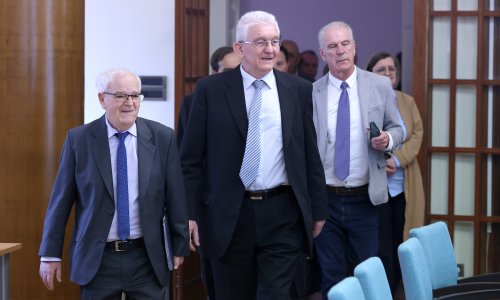 Umirovljenik udara na umirovljenika: 'Želi u Sabor pod svaku cijenu i na bilo koji način!'