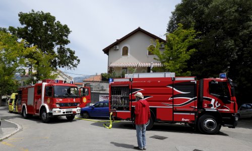 Gori na Gripama: Zapalio se krov dvorane
