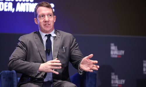 Suosnivač Antrhopica: 'Zabrinut sam. Treba nam kočnica za AI'