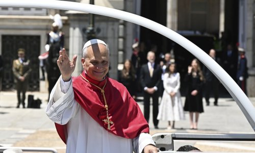Papa stigao u povijesni posjet Španjolskoj: Upozorio na 'plamen polarizacije'