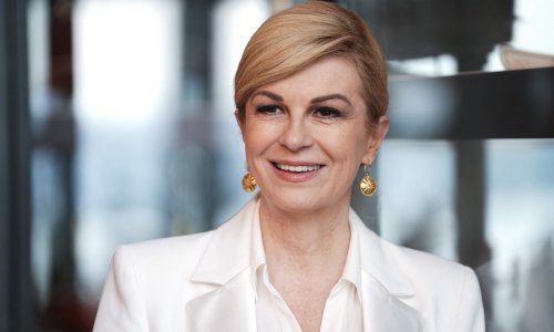 Papreno skupe i jako chic: Kolinda u tenisicama čija puna cijena iznosi preko 1000 eura
