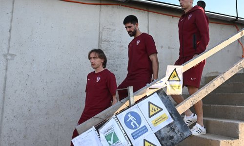 Vatreni stigli u Veliku Goricu i ostali iznenađeni viđenim. Petar Sučić samo konstatirao...