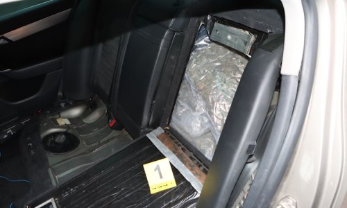 FOTO Zagrebačka policija zaustavila automobil slovenskih ozn