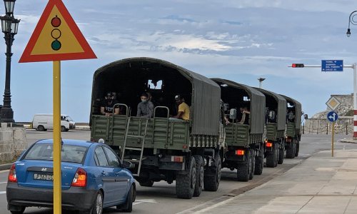 Kuba građanima dijeli puške: Generali se sastali u Guantanam
