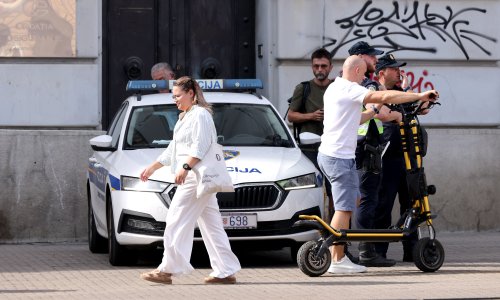 Sve veći problem na cestama: Izluđuju vozače i pješake te ru