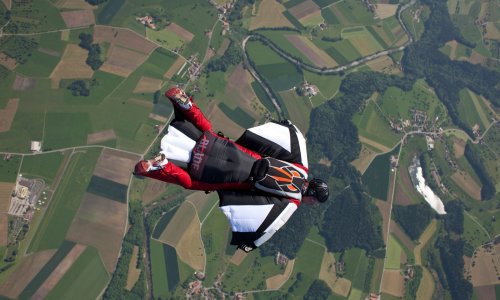 Nijemac skočio u wingsuit odijelu pa poginuo, to je već druga smrt u dva dana