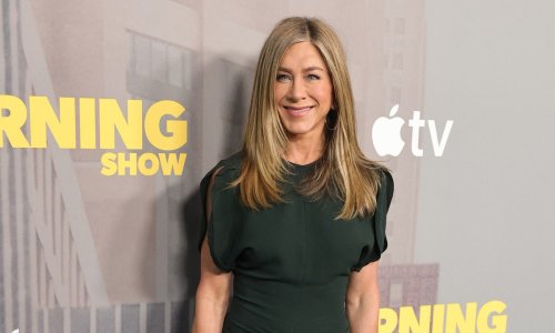 Savršeno laska figuri: Jennifer Aniston oduševila u haljini 