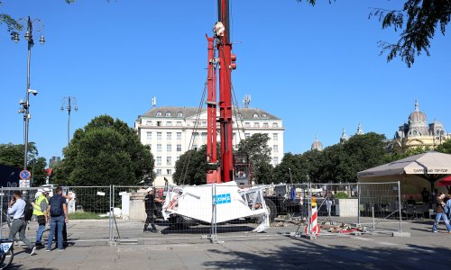 Pokretne stepenice za pothodnik i Importanne centar konačno 