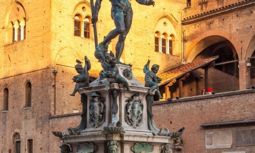 Facebook doista pretjeruje; blokirao fotografiju golog boga Neptuna