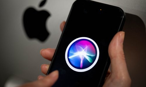 Nova Siri AI stiže na iPhone, ali ne u EU. Apple krivi Bruxelles, Komisija im nije ostala dužna