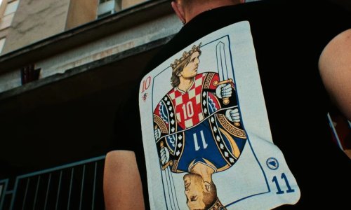 Mostarci osmislili majicu s kojom istovremeno navijate i za BiH i za Hrvatsku