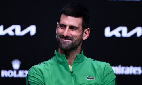 Umjesto reketa - zagrljaji: Novak Đoković oduševio rijetkom 