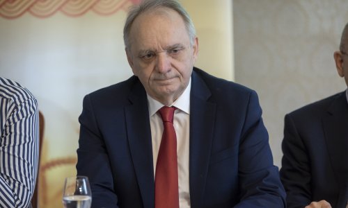 Documenta i Antifašistička liga uputili apel Milanoviću: 'Oduzmite odličja Glavašu!'