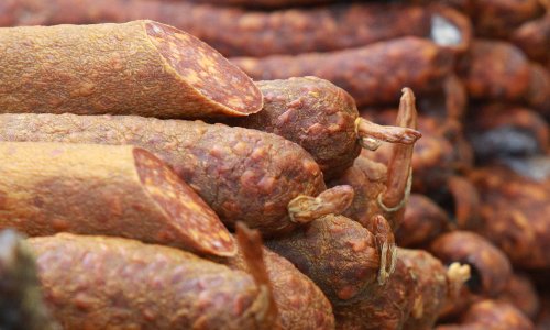 Hitno se povlači: U salami otkrivena opasna bakter