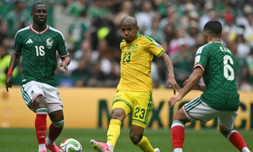 Meksiko juri prema pobjedi. Domaćin vodi 2:0, a Južna Afrika je od 49. minute s igračem manje