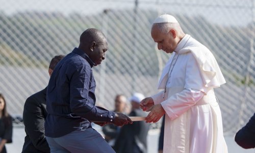 Papa upozorio švercere migranata: 'Završit ćete u paklu'