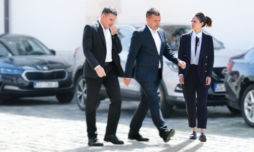 Gej dramolet umotan u interes: Liberali, može li niže?