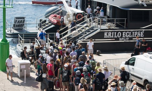 Ovo je katamaran koji se sudario s jahtom u teškoj nesreći kod Splita