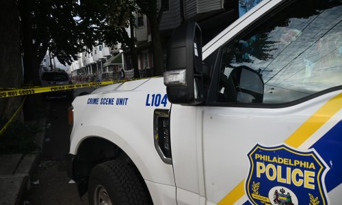 Pucnjava u Philadelphiji: Ranjena trojica policajaca, napadač ubijen