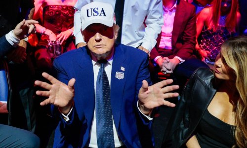 Trump pretvorio Bijelu kuću u UFC arenu: Borbe gledao iz prvog reda na svoj 80. rođendan