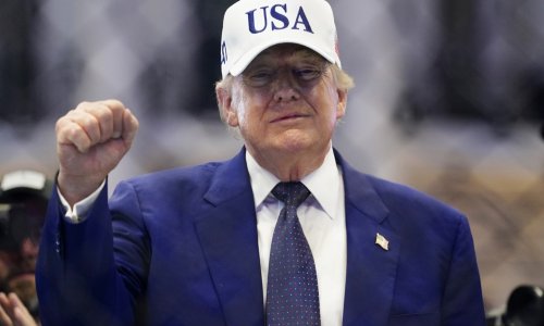 Trumpu ni UFC rođendan nije pomogao spasiti narušeni mačo imidž: Djeluje iscijeđen