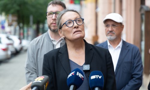 Možemo i SDP ispred osječkog HNK: Politiku treba maknuti iz kulturnih ustanova