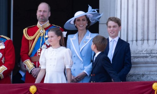 William i Kate pokazali rijedak trenutak nježnosti na kraljevskoj svečanosti