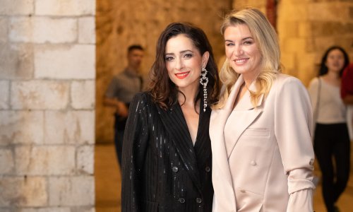 Kojoj bolje stoji? Zrinka Citešić i bivša ministrica u komadu koji je postao najpoželjnija zamjena za haljinu