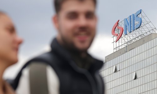 MOL korak bliže preuzimanju NIS-a: Potpisan ključni ugovor sa Srbijom