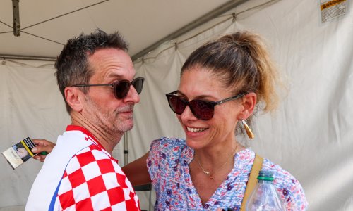 Nerazdvojni u Americi: Jelena Perčin i Ante Gelo slave ljubav dok on zabavlja navijače u Dallasu