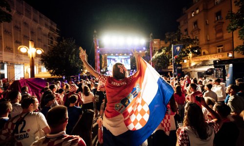 Unatoč porazu od Engleske, jedna stvar oduševila je tisuće navijača: 'Dolazimo opet!'