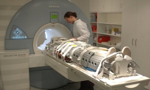 Sken cijelog tijela za minutu? Midjourney to želi realizirati već za koju godinu
