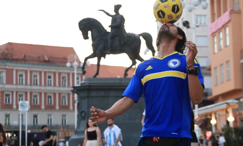 Utakmica BiH budno se prati u Zagrebu: Pogledajte atmosferu