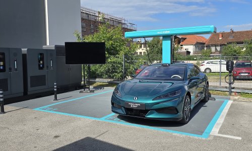 Kina ima novi problem s električnim automobilima: Sprema se drastična odluka