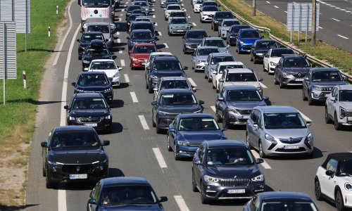 Na zagrebačkoj obilaznici prema naplati Lučko kilometarske kolone s istoka i zapada