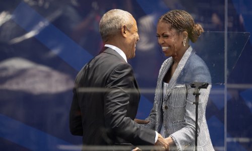 Barack Obama nije mogao sakriti suze nakon govora svoje supruge