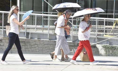 Toplinski val u Hrvatskoj: DHMZ izdao upozorenje za obalu, evo gdje će biti najopasnije